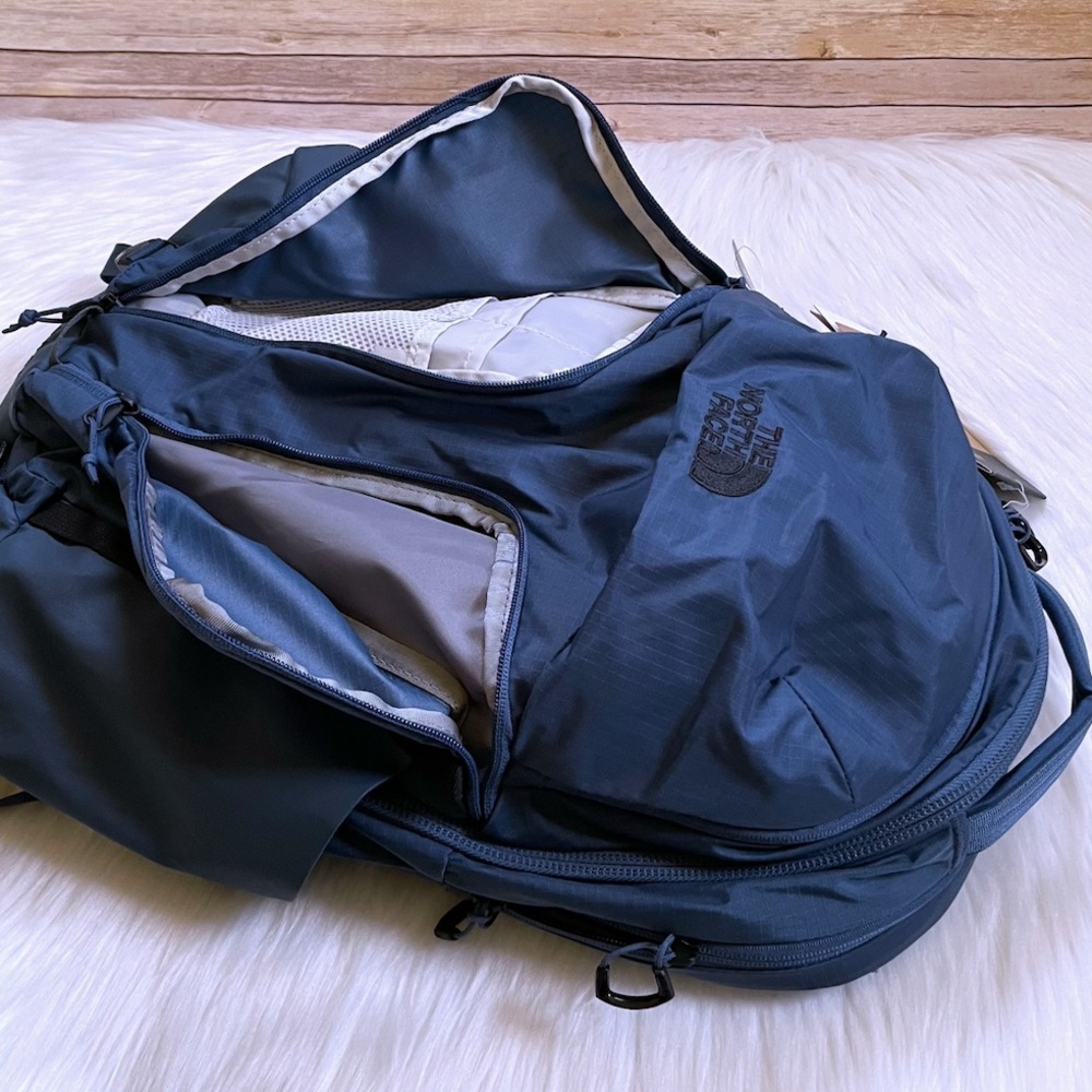 The North Face Surge Blue Backpack - Picture 4 of 9